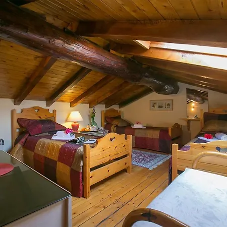 Vakantiehuis Sleeps 7 *